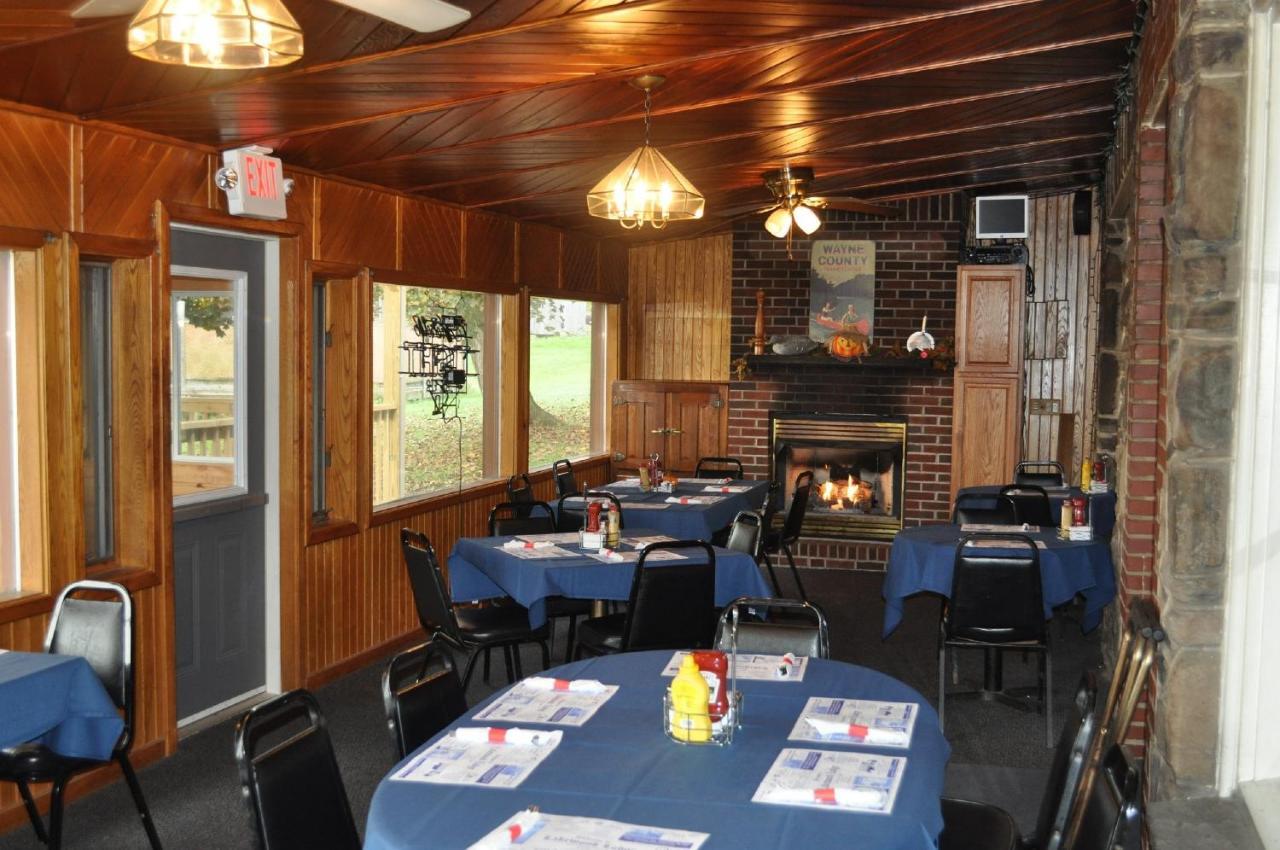 Lakewood Lodge & Restaurant Bagian luar foto